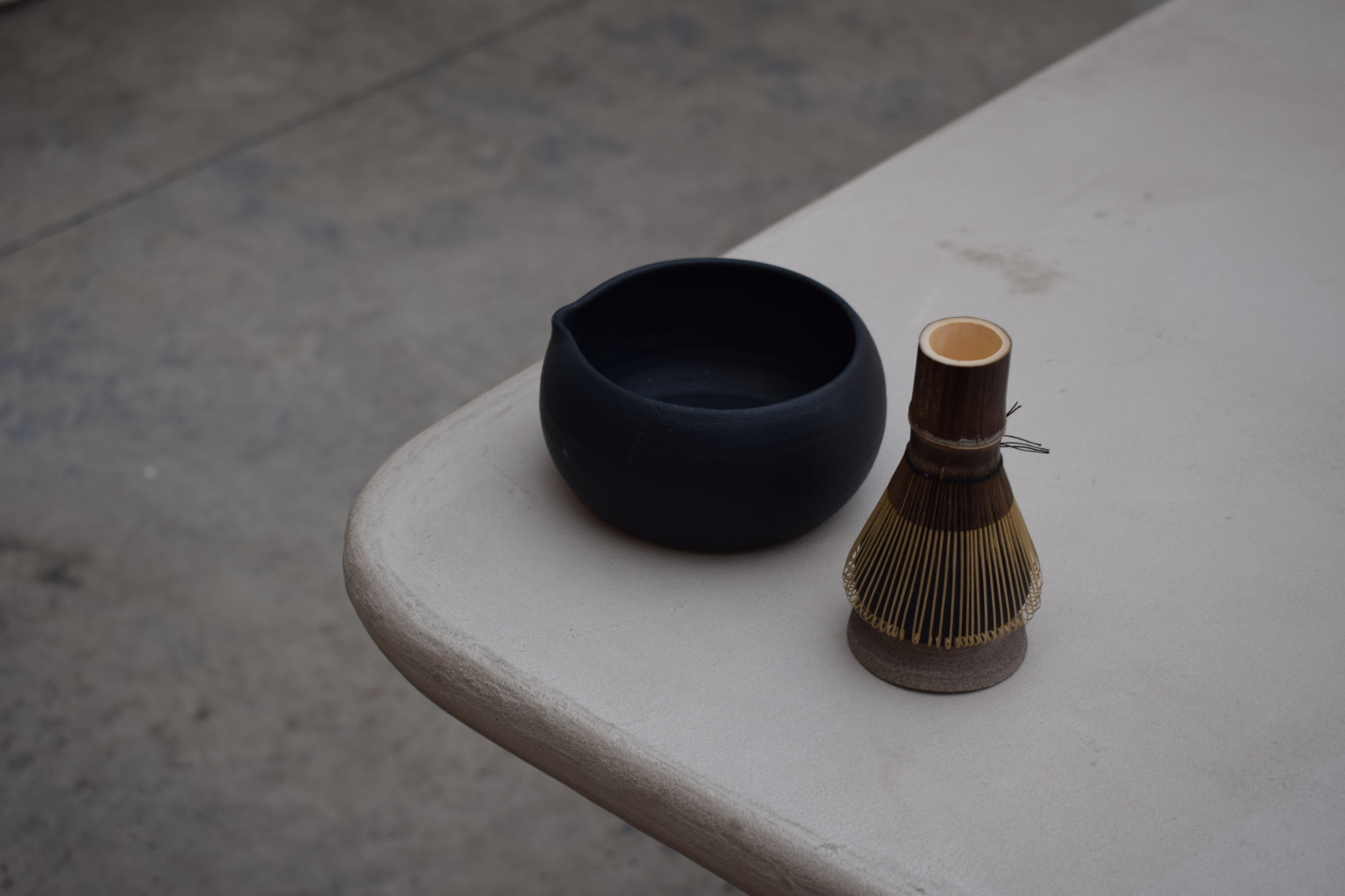 omē Japanese ceramic set - chawan & chasentate